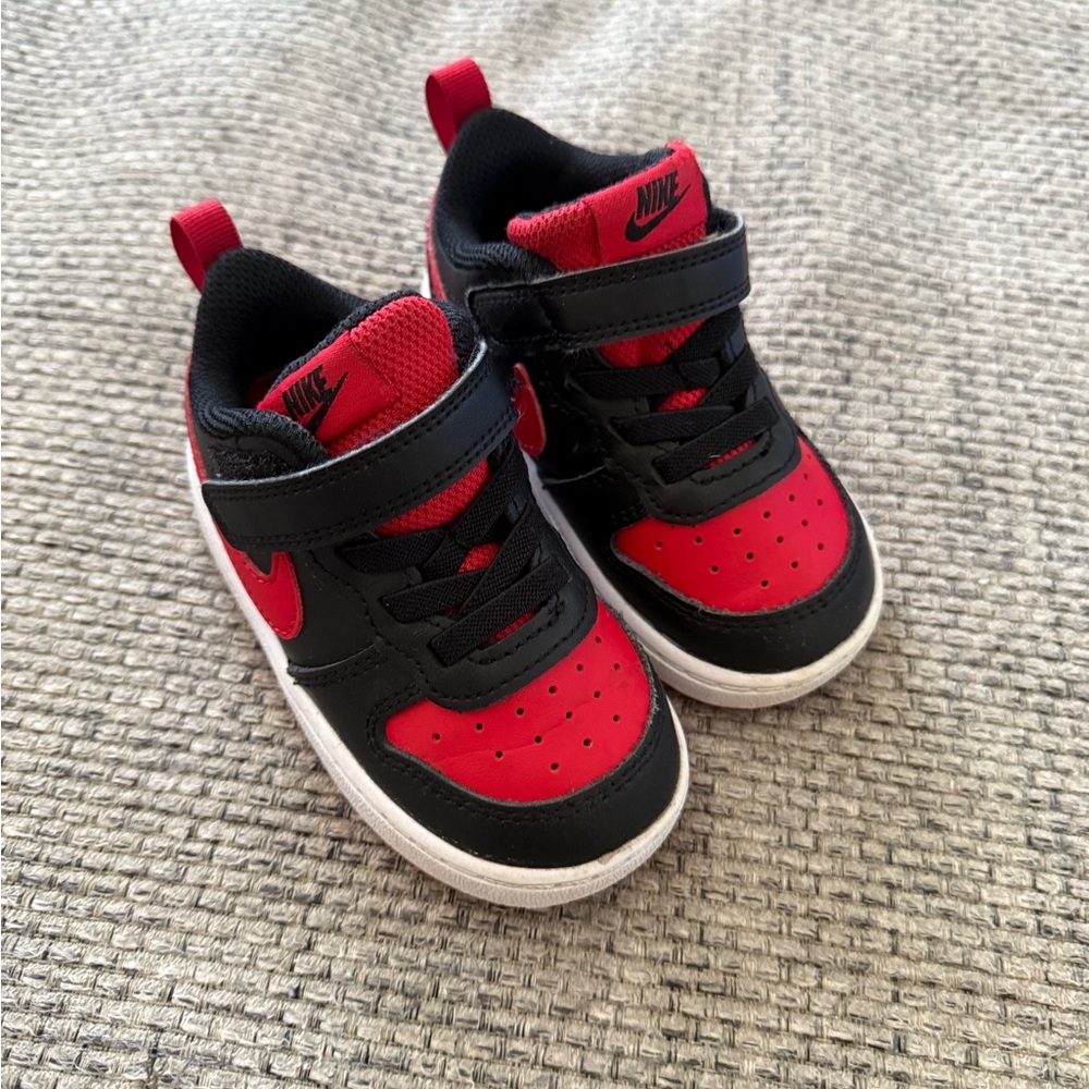 Nike Kids Black and Red Sneakers